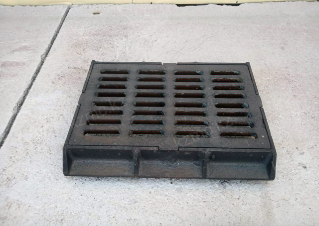 Production of cast iron drain hatches