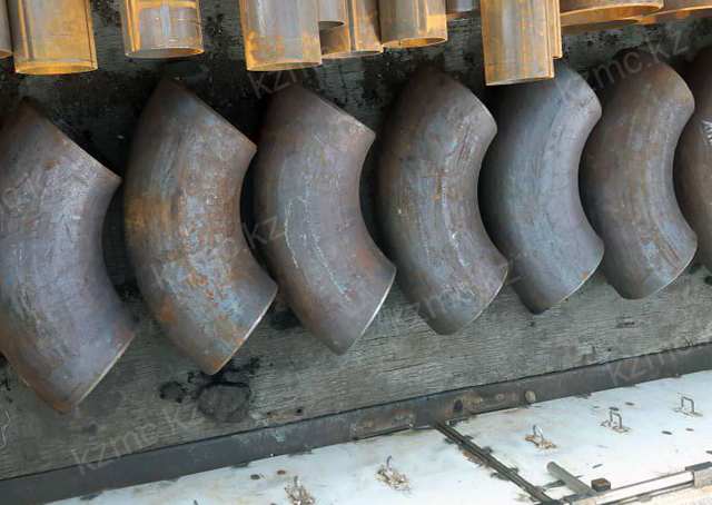 Seamless elbows production